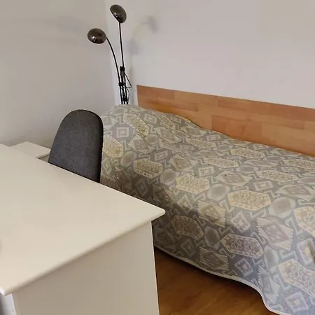 Cozy Practical Cheap Flat 2 Km From Center Apartamento