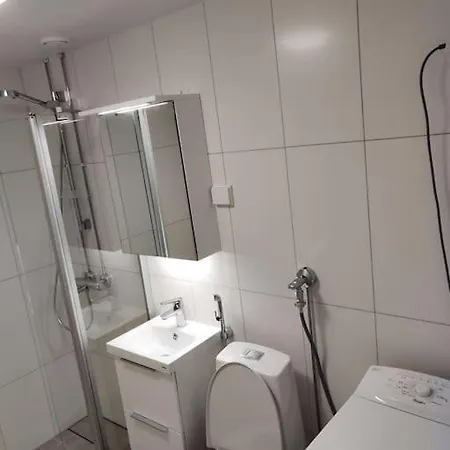 Cozy Practical Cheap Flat 2 Km From Center 公寓 *